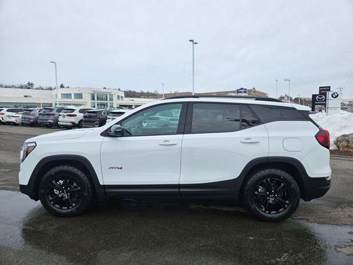 2022 GMC Terrain AT4