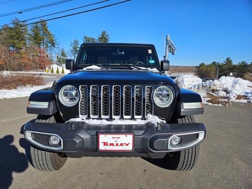 2022 Jeep Gladiator Overland