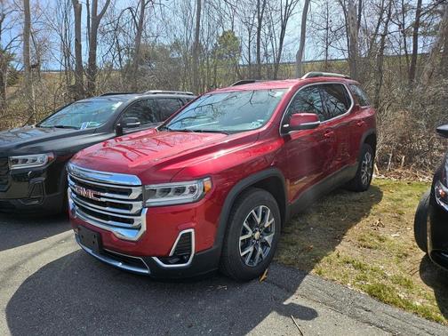 2023 GMC Acadia SLT