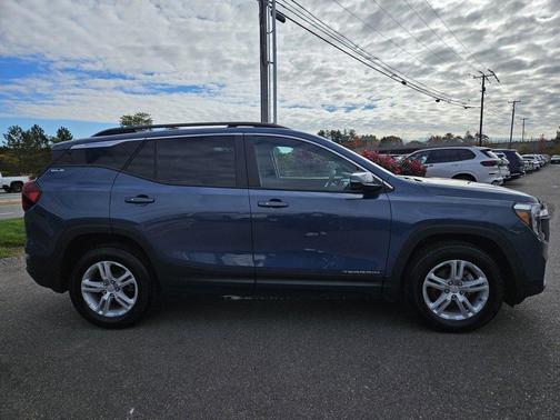 2024 GMC Terrain SLE