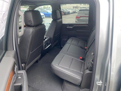 2025 GMC Sierra 2500 Denali