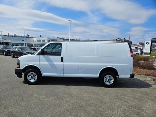 2024 GMC Savana 3500 Work Van
