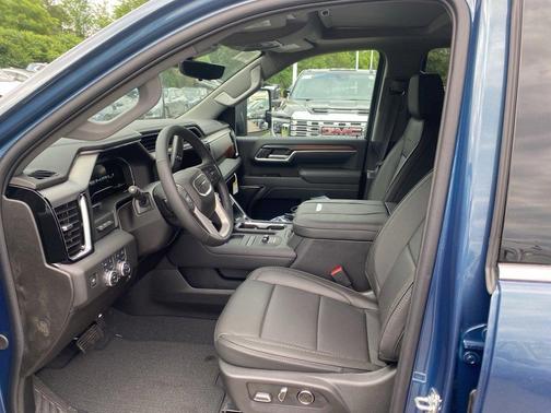 2025 GMC Sierra 2500 Denali