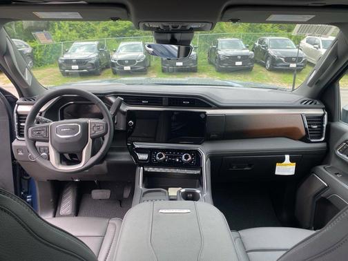 2025 GMC Sierra 2500 Denali