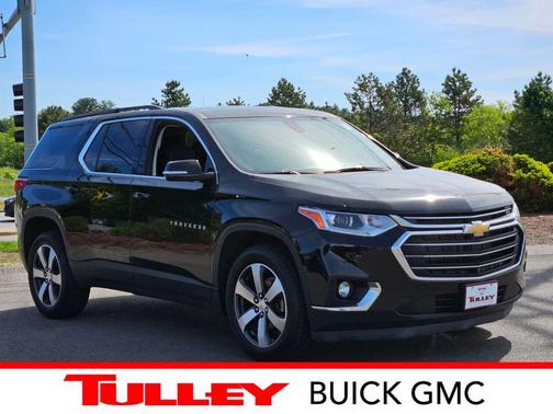 Mosaic Black Metallic 2020 Chevrolet Traverse LT Leather