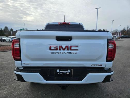 2024 GMC Canyon AT4