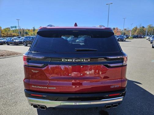 2024 GMC Acadia Denali