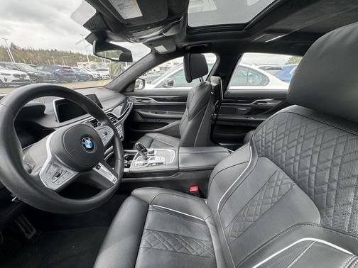 2022 BMW 750 i xDrive