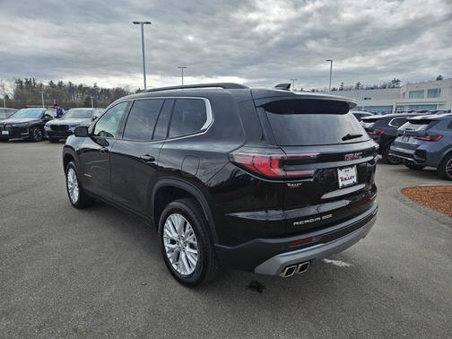 2024 GMC Acadia Elevation