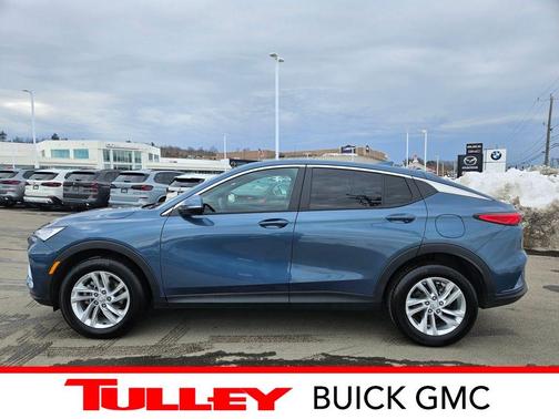 Ocean Blue Metallic 2025 Buick Envista Preferred