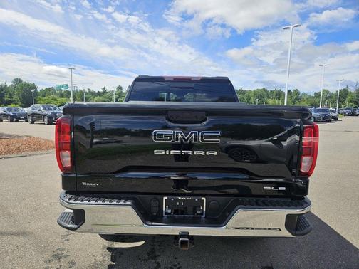 2024 GMC Sierra 1500 SLE