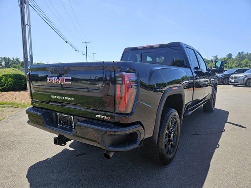 2024 GMC Sierra 2500 AT4