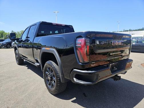 2024 GMC Sierra 2500 AT4