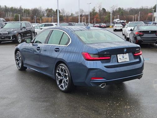 2025 BMW 330 i xDrive