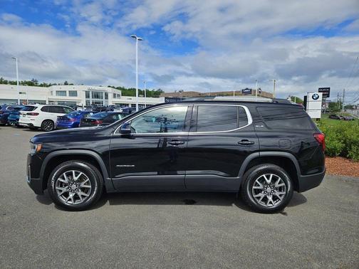 2022 GMC Acadia SLE