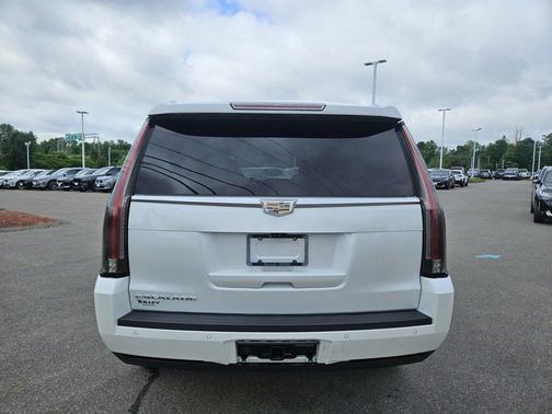 2017 Cadillac Escalade Premium Luxury