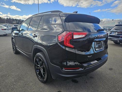 2022 GMC Terrain SLT