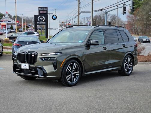 2025 BMW X7 M60i