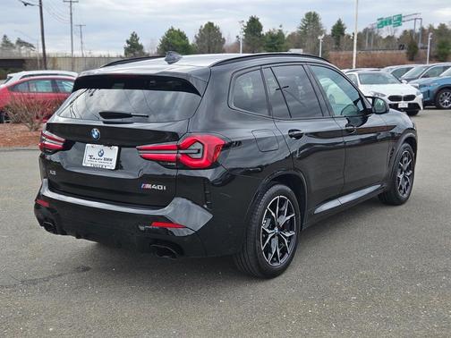 2024 BMW X3 M40i