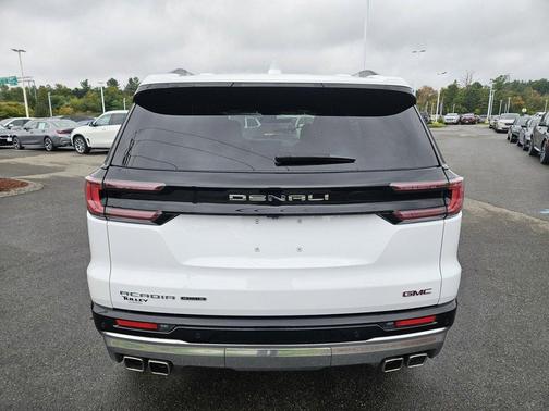 2024 GMC Acadia Denali