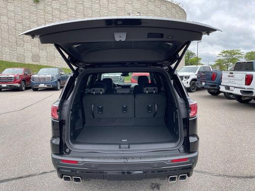2025 GMC Acadia AT4