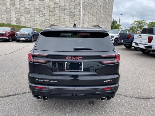 2025 GMC Acadia AT4