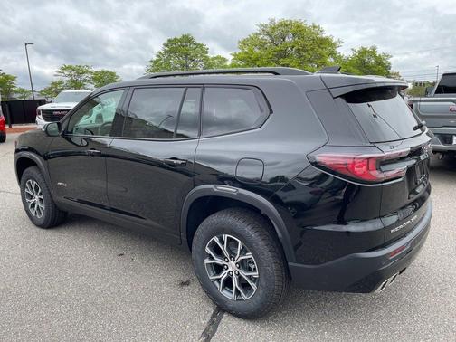 2025 GMC Acadia AT4