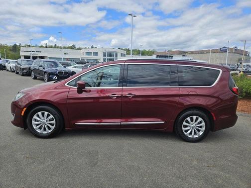 2018 Chrysler Pacifica Touring-L