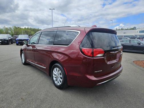 2018 Chrysler Pacifica Touring-L