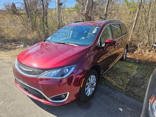 2018 Chrysler Pacifica Touring-L