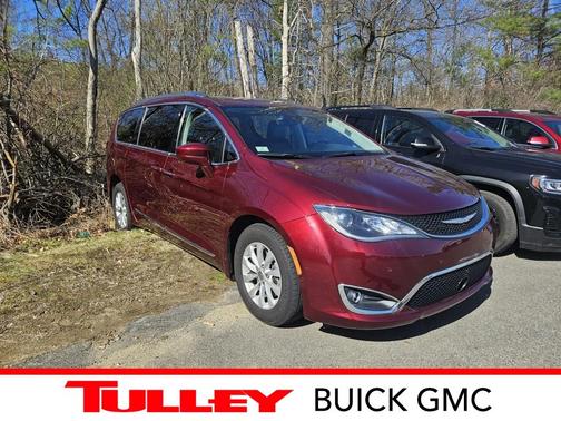 2018 Chrysler Pacifica Touring-L
