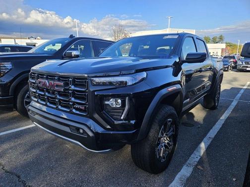 2024 GMC Canyon AT4