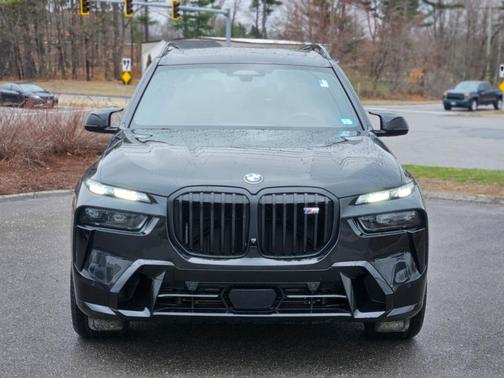 2025 BMW X7 M60i