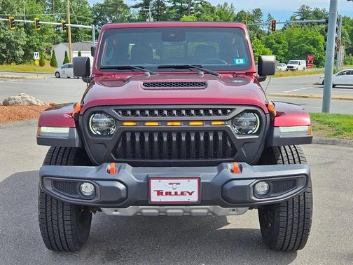 Snazzberry Pearlcoat 2022 Jeep Gladiator Mojave