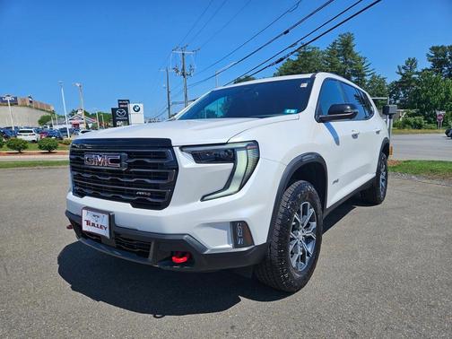 2024 GMC Acadia AT4