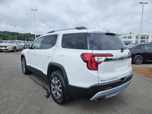 2022 GMC Acadia SLE
