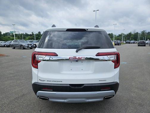 2022 GMC Acadia SLE