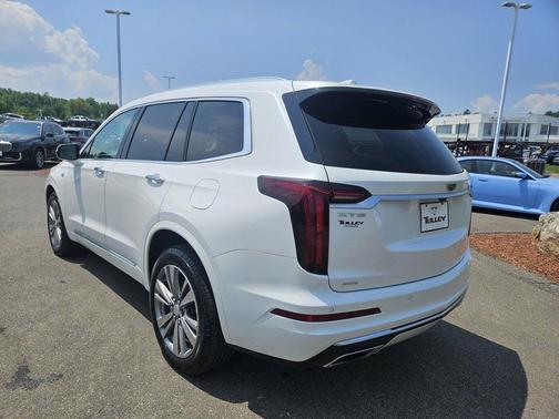 2022 Cadillac XT6 Premium Luxury AWD