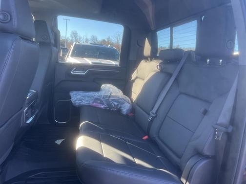 2025 GMC Sierra 2500 SLT