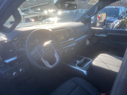 2025 GMC Sierra 2500 SLT