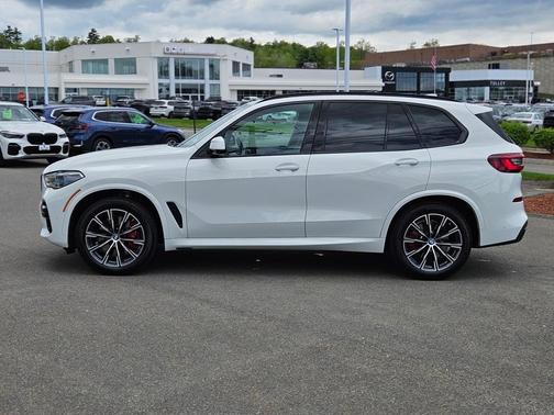 2023 BMW X5 M50i