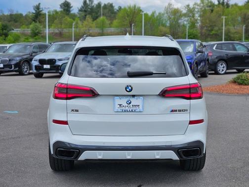 2023 BMW X5 M50i