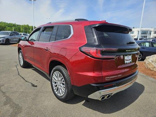 2025 GMC Acadia Denali