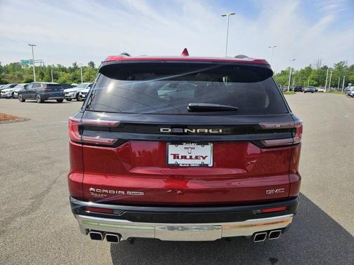2025 GMC Acadia Denali