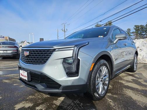 2025 Cadillac XT4 Premium Luxury