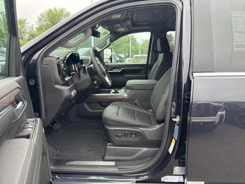2025 GMC Sierra 2500 SLT