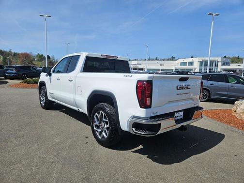 2024 GMC Sierra 1500 SLE