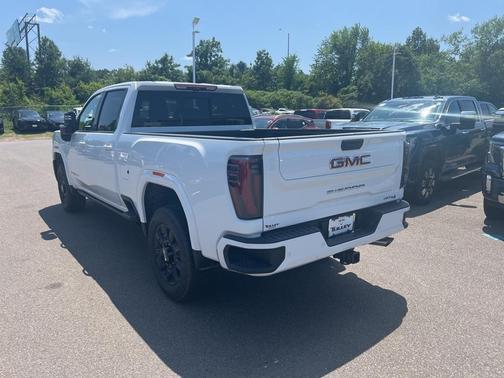 2025 GMC Sierra 2500 AT4