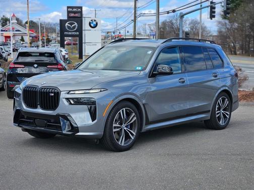 2025 BMW X7 M60i