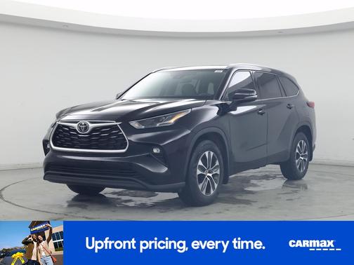 Black 2022 Toyota Highlander XLE